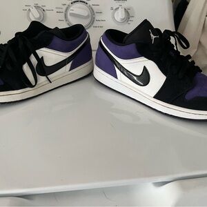 Nike Black and White Athletic Shoes